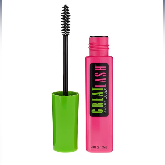 Maybelline Great Lash Mascara 111 Very Black / Fit Me Blush 50 Wine and 40 Peach - Picture 2 of 6